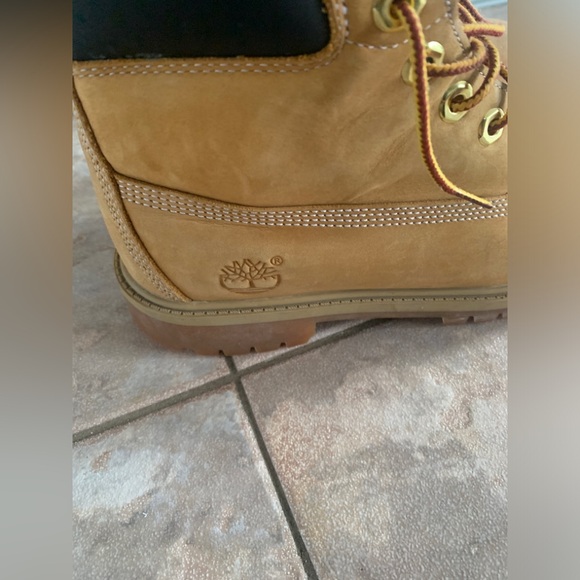 Timberland Boots - Picture 2 of 3